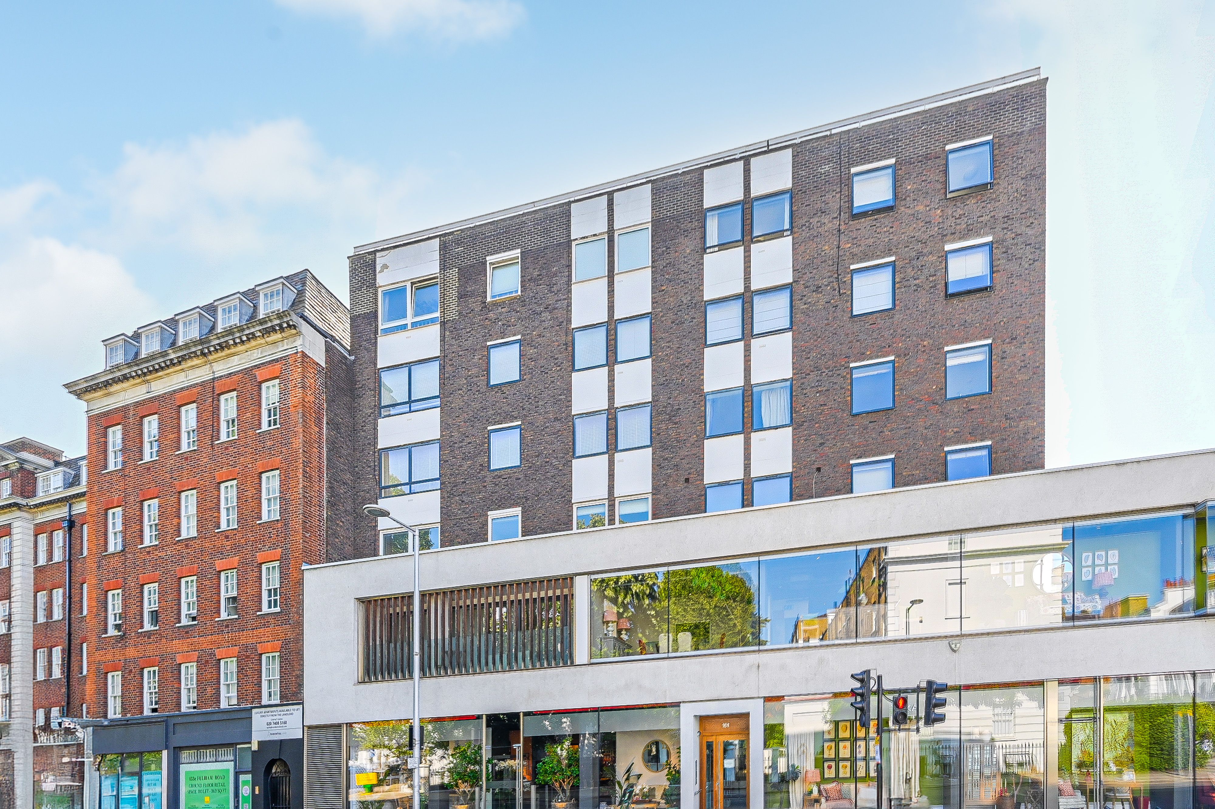 Flat Pond Place in Greater London