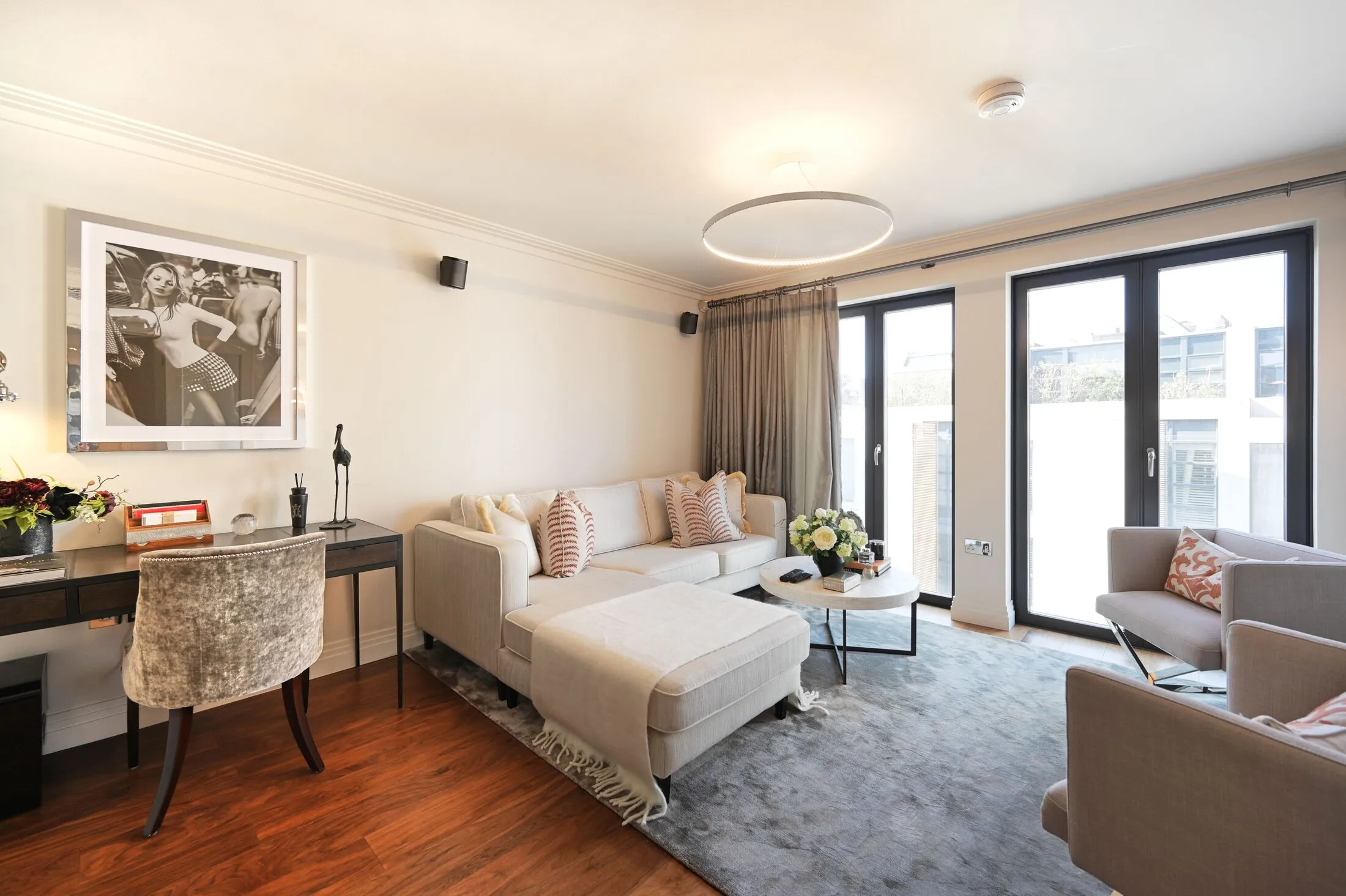Flat Pond Place in Greater London