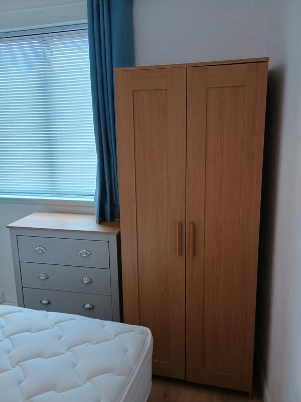 Room Francis Road in Salford