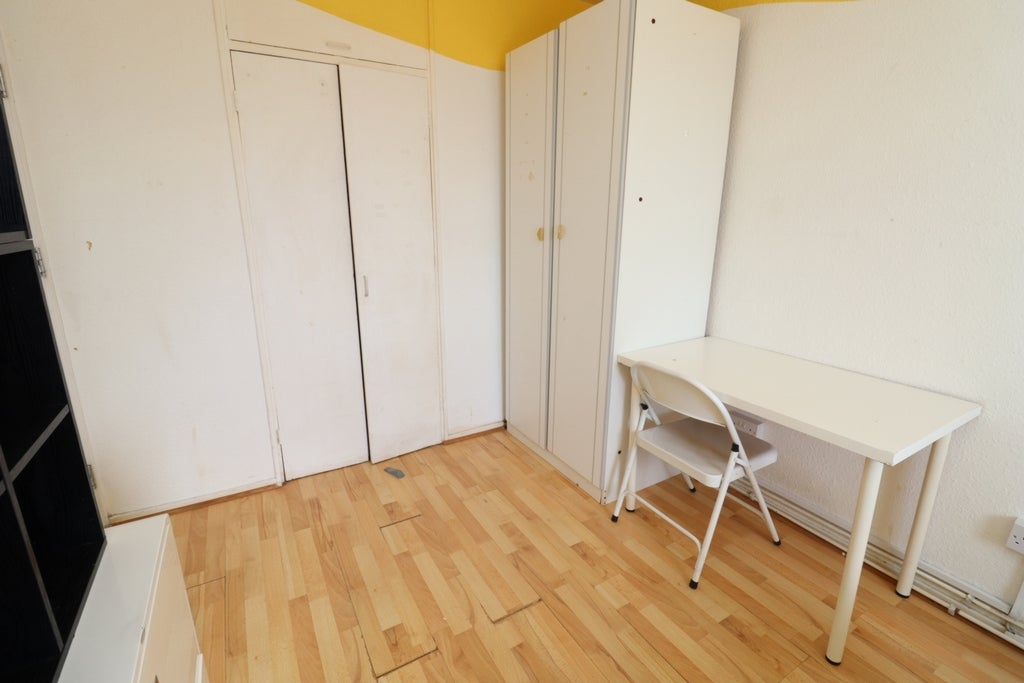 Room Globe Road in Greater London