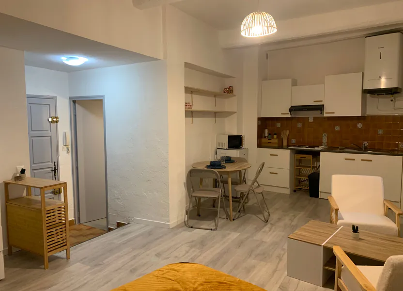 Appartement Rue de la République à Nîmes