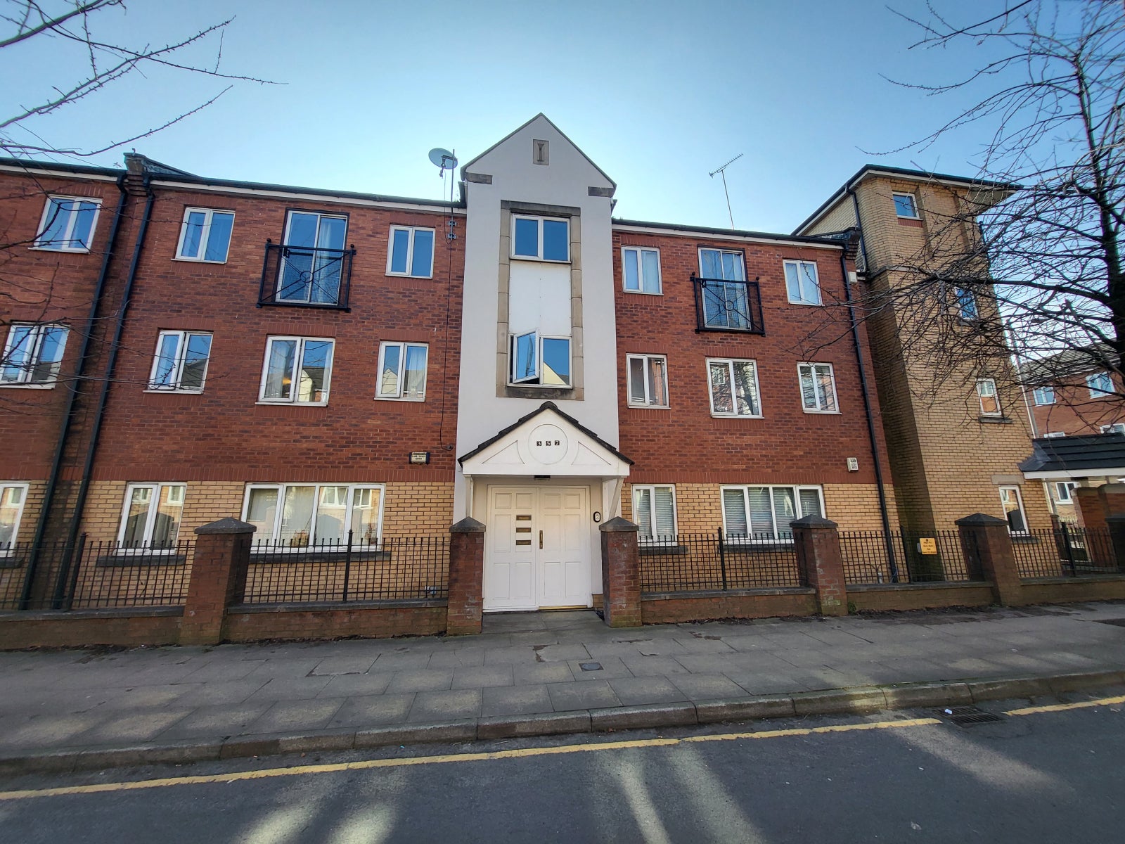 Flat Stretford Road in Manchester