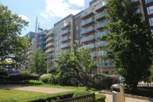 Flat Caversham Road in Greater London