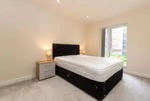 Flat Caversham Road in Greater London