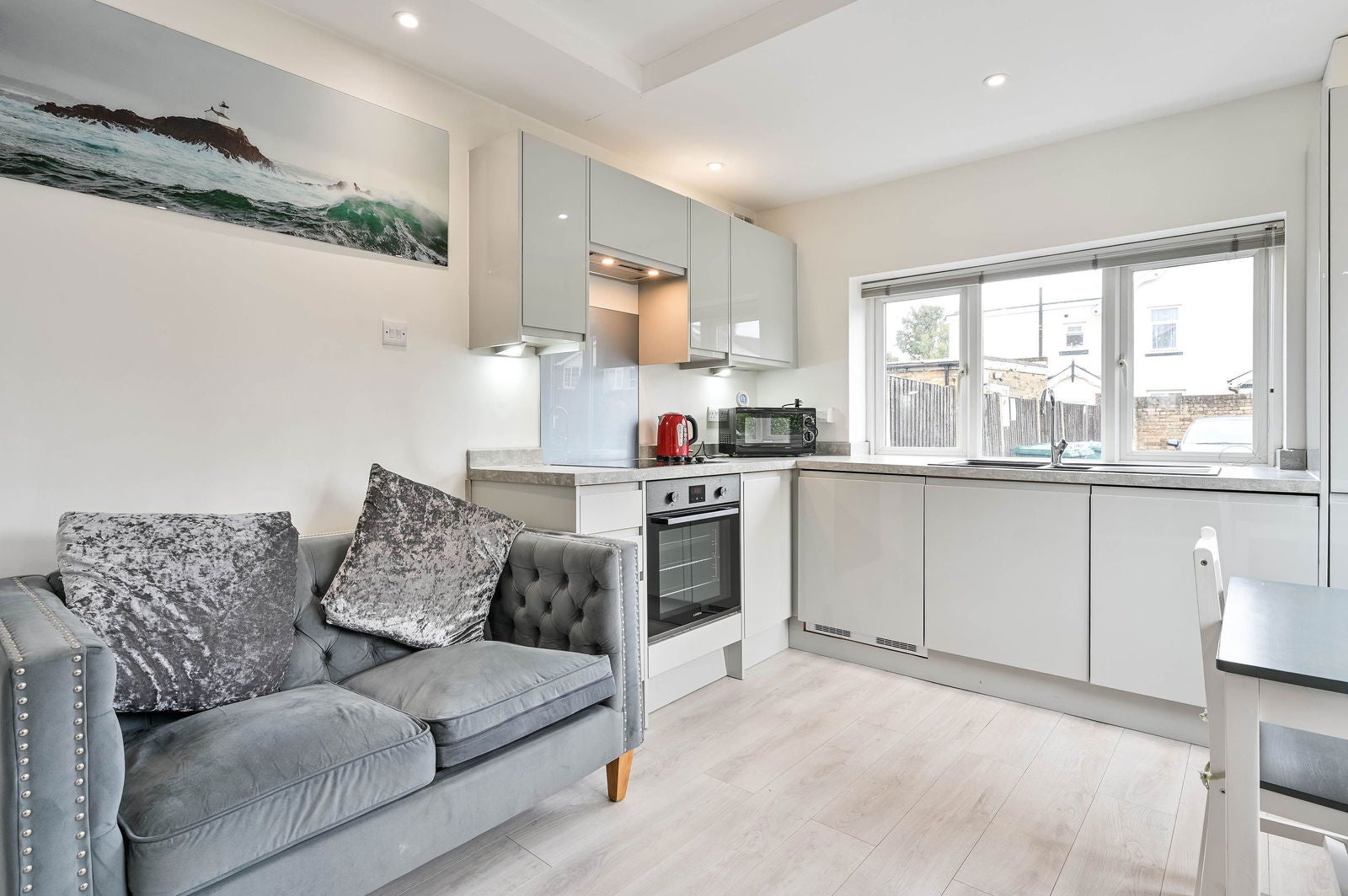 Flat Eton Court in Borough of Spelthorne