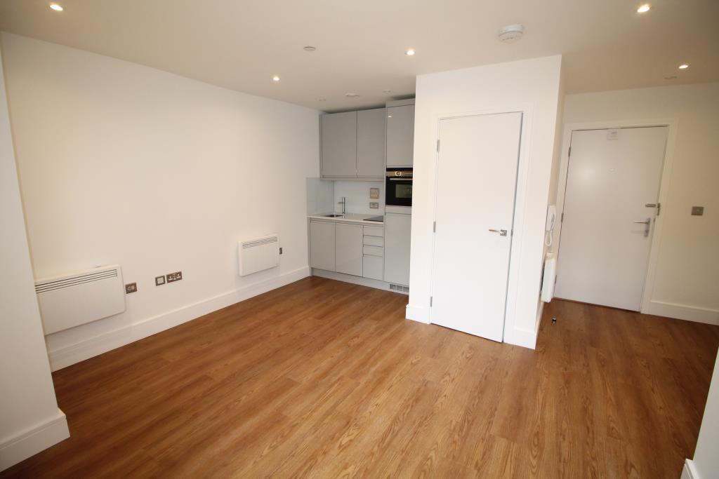 Flat London Road in Greater London