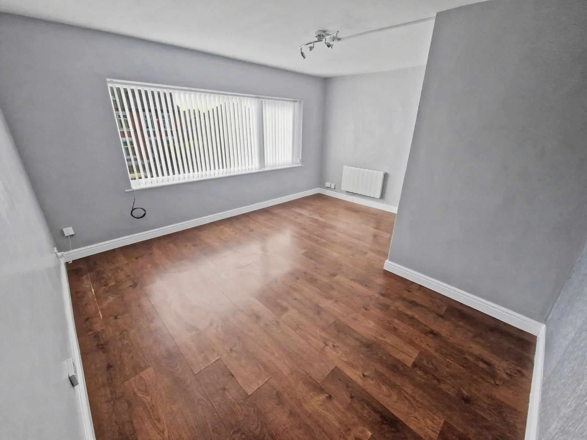 Flat Randale Drive in Bury