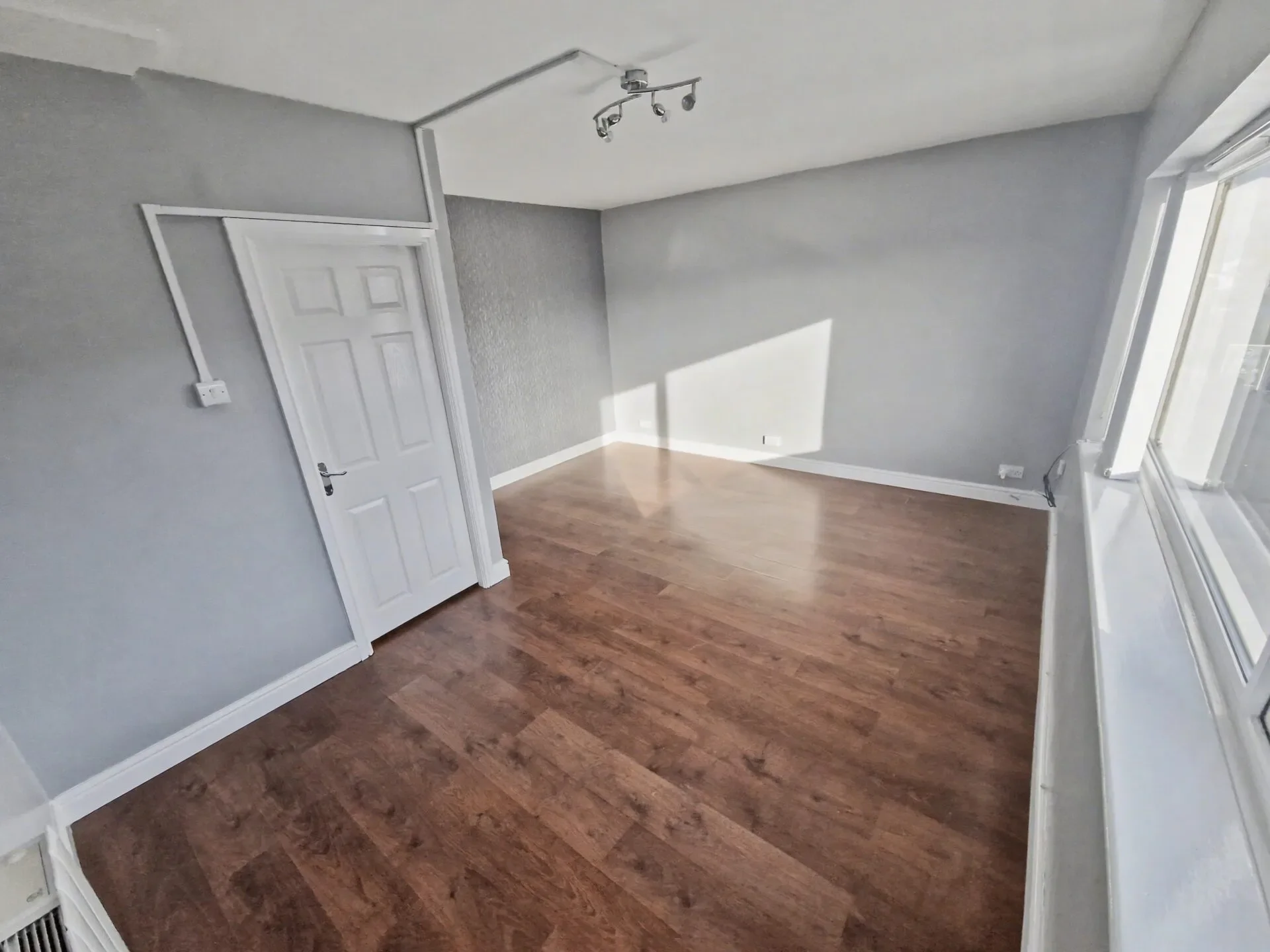 Flat Randale Drive in Bury