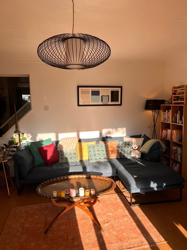 Room John Roll Way in Greater London