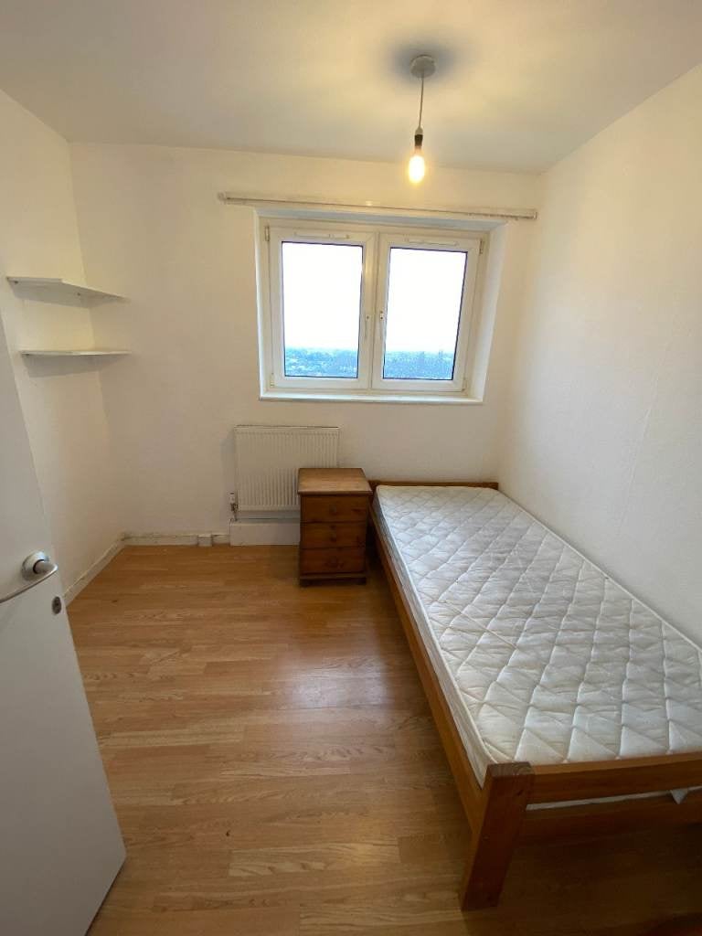 Flat Ludovick Walk in Greater London