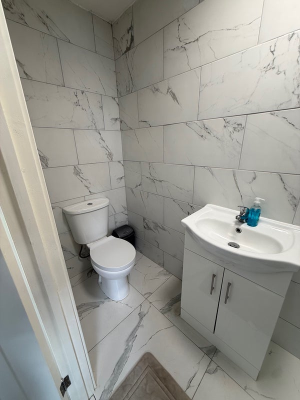 Flat Bromley Road in Greater London