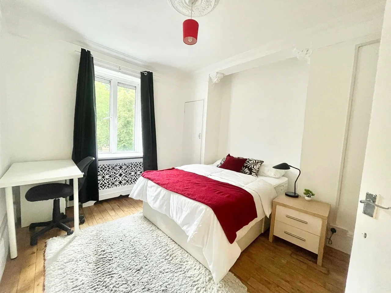 Room Godwin Court in Greater London