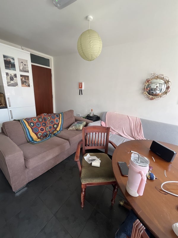 Room Commercial Way in Greater London