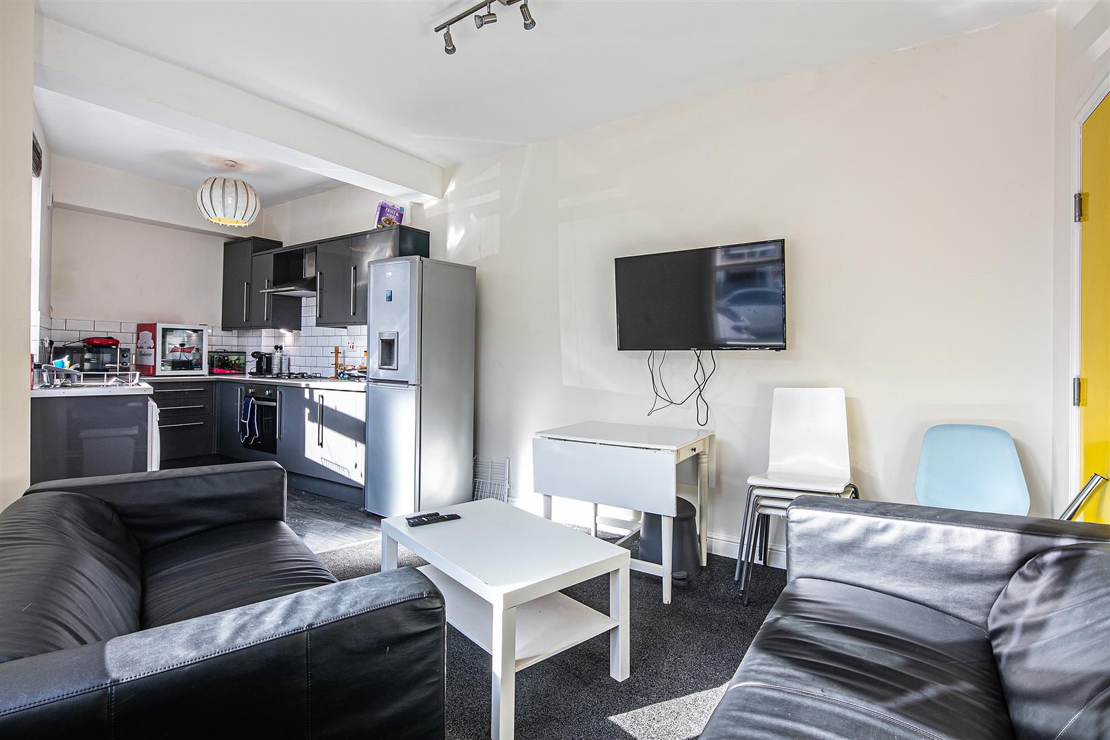 Room Harefield Road in Sheffield