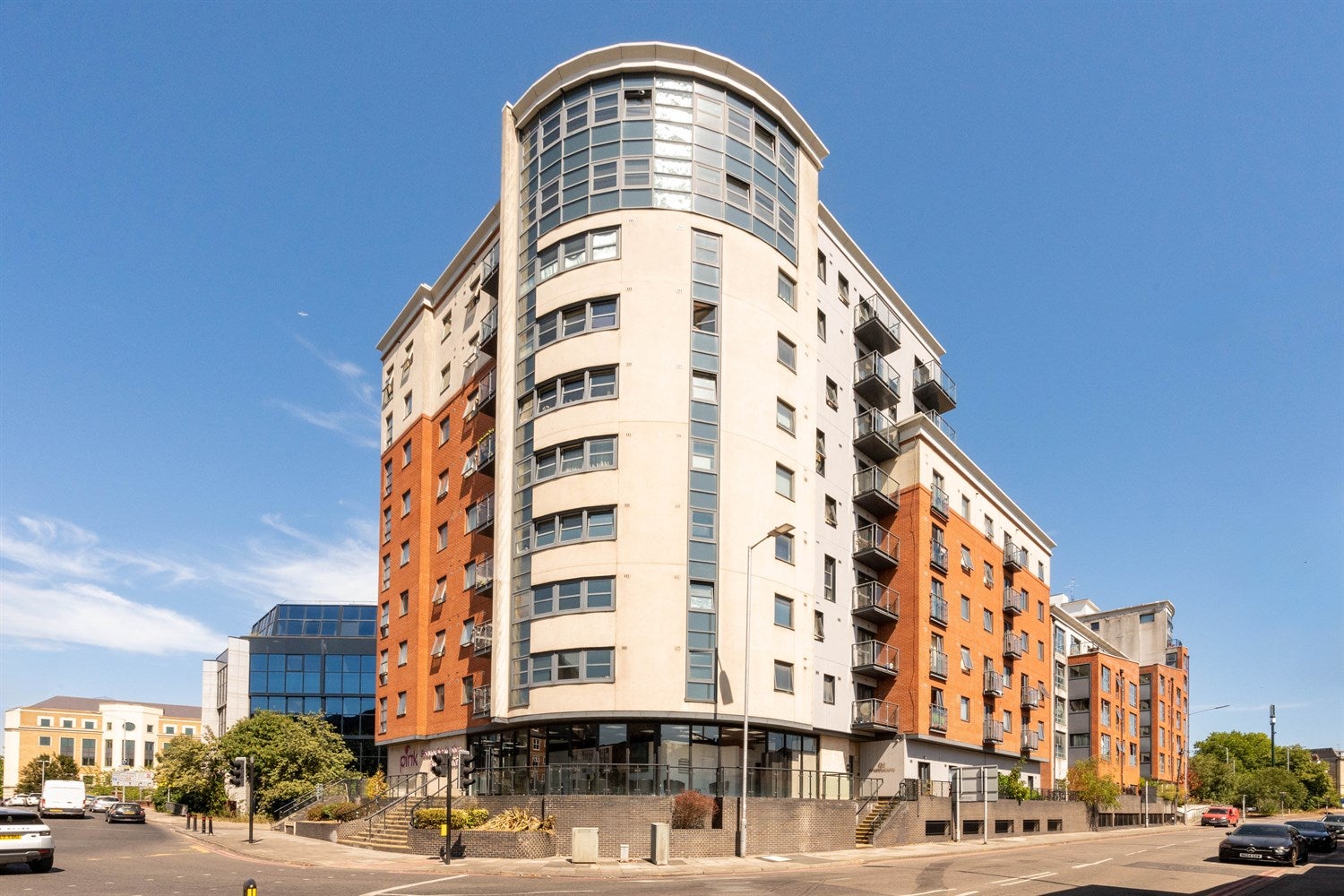 Flat Watlington Street in Reading
