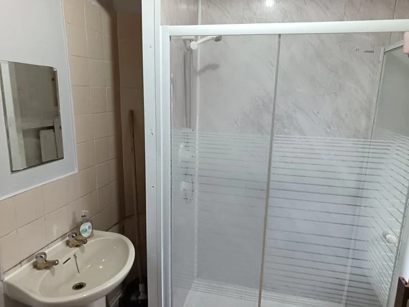 Room Heald Place in Manchester