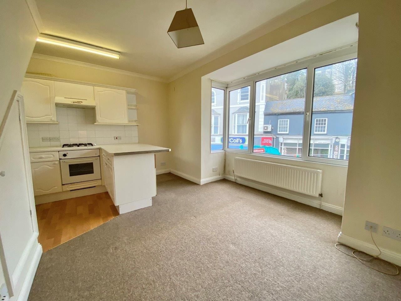 Flat Torwood Street in Torquay