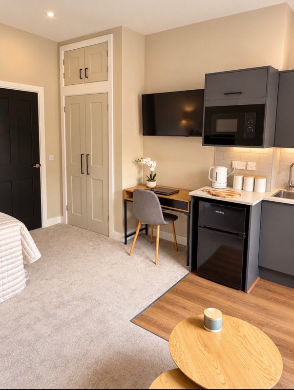 Room Victoria Road in Tamworth