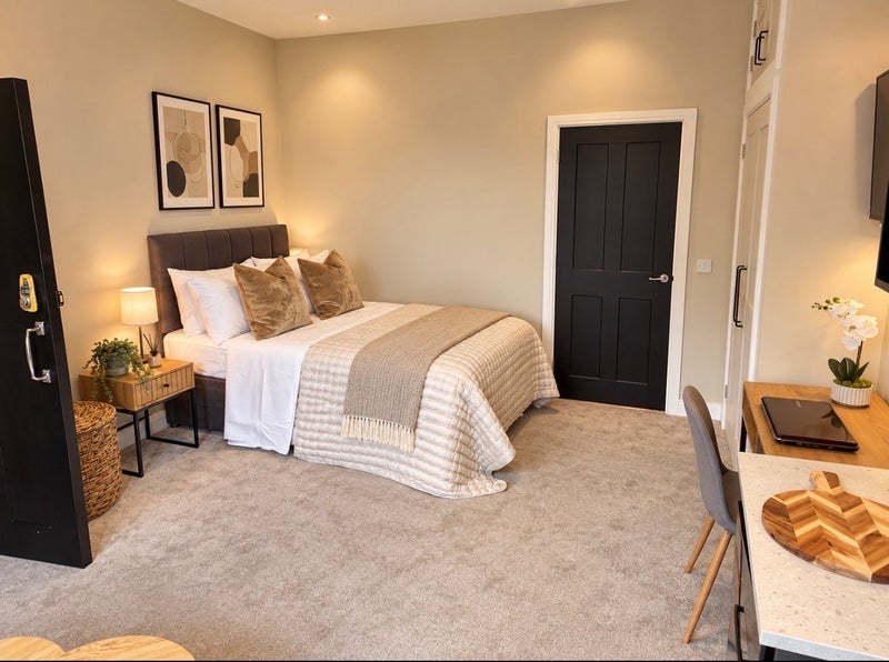 Room Victoria Road in Tamworth