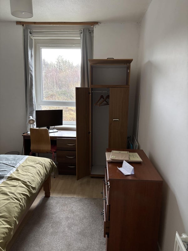 Room Royston Road in Glasgow