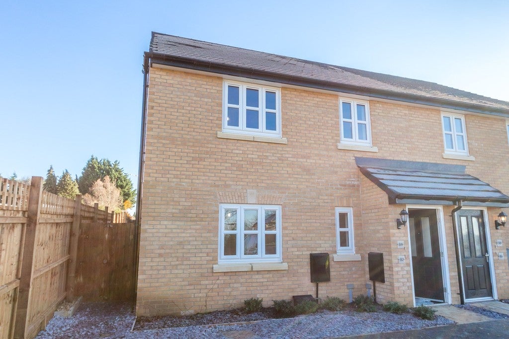 Flat Gardenfield in Higham Ferrers