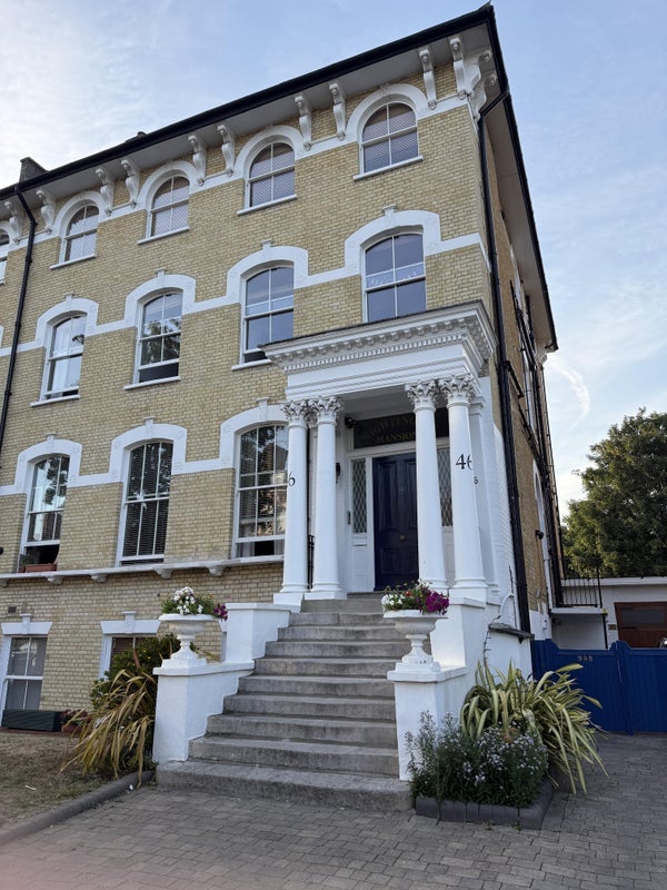 Room Nightingale Lane in Greater London
