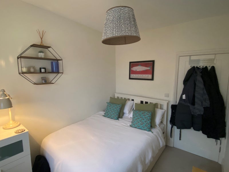 Room Albion Way in Greater London