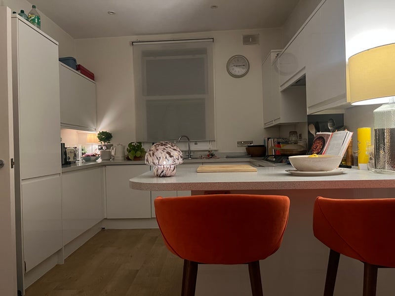 Room Albion Way in Greater London