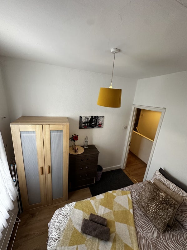 Room Rectory Lane in Greater London