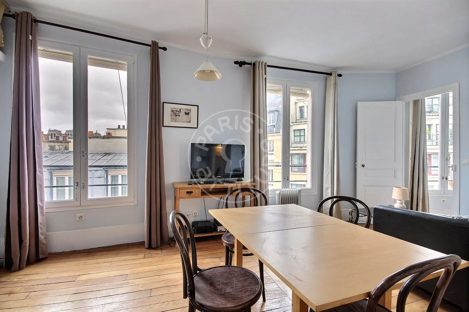 Flat Rue Saint-André des Arts in Paris