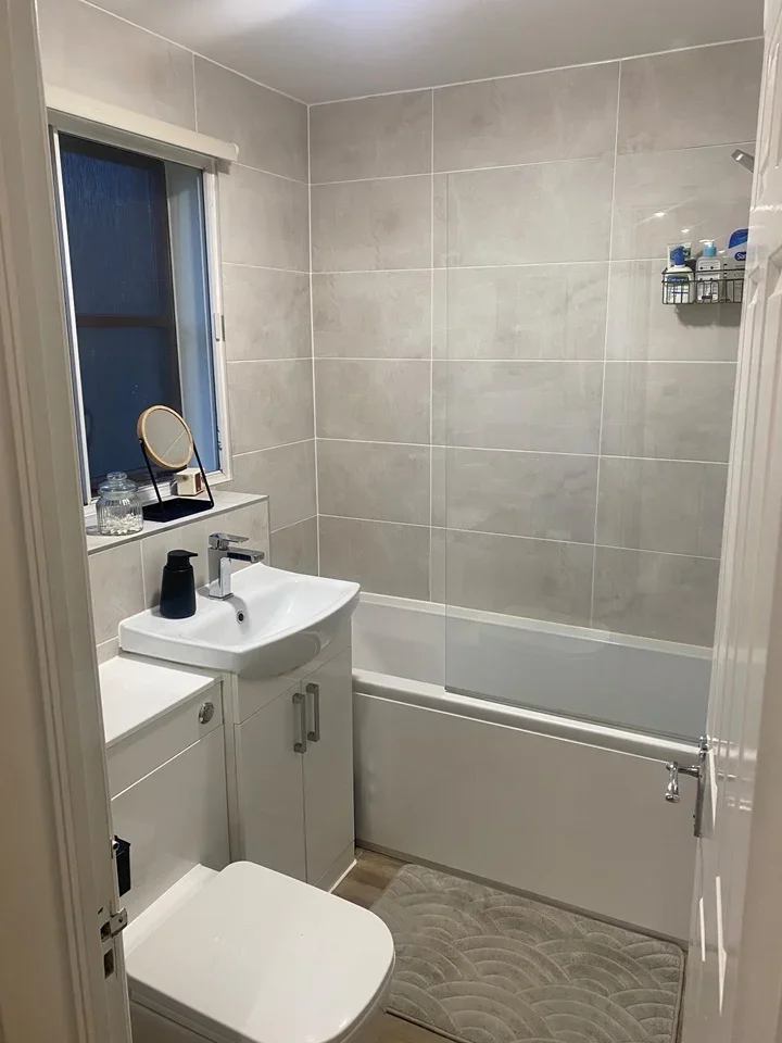 Room Bow Arrow Lane in Dartford
