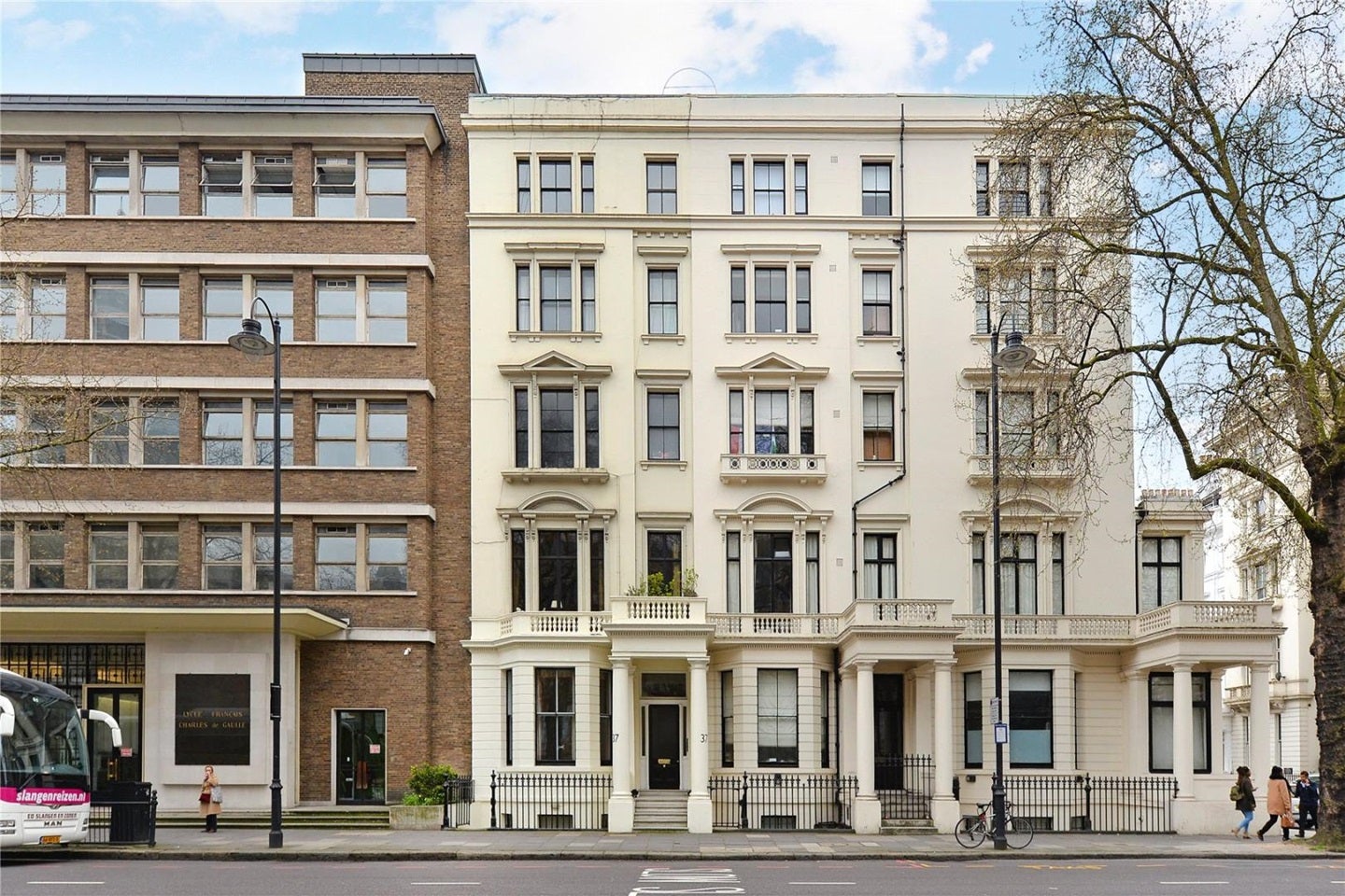Flat Cromwell Road in Greater London