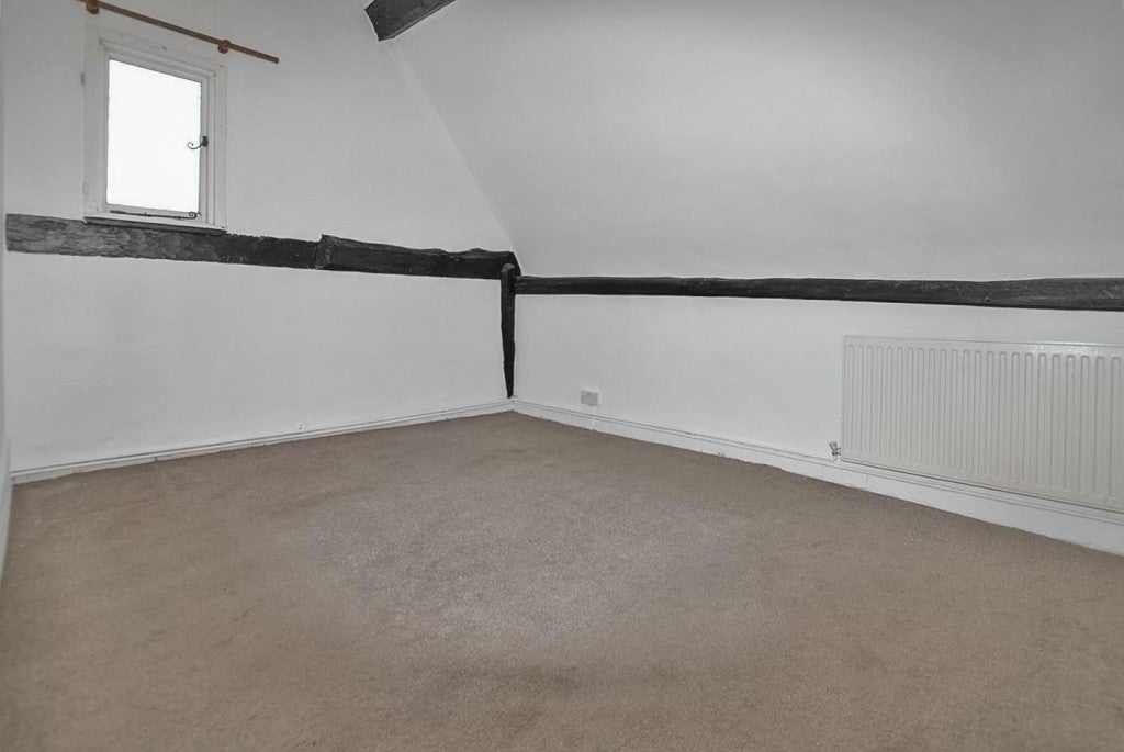 House Court Drive in Tewkesbury
