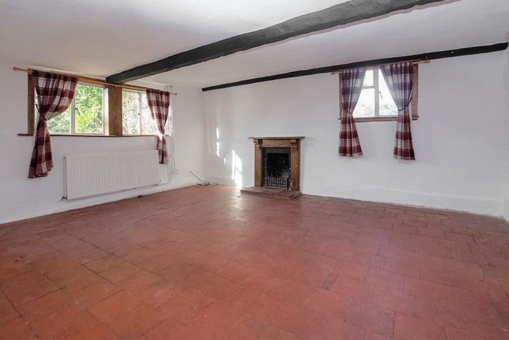 House Court Drive in Tewkesbury
