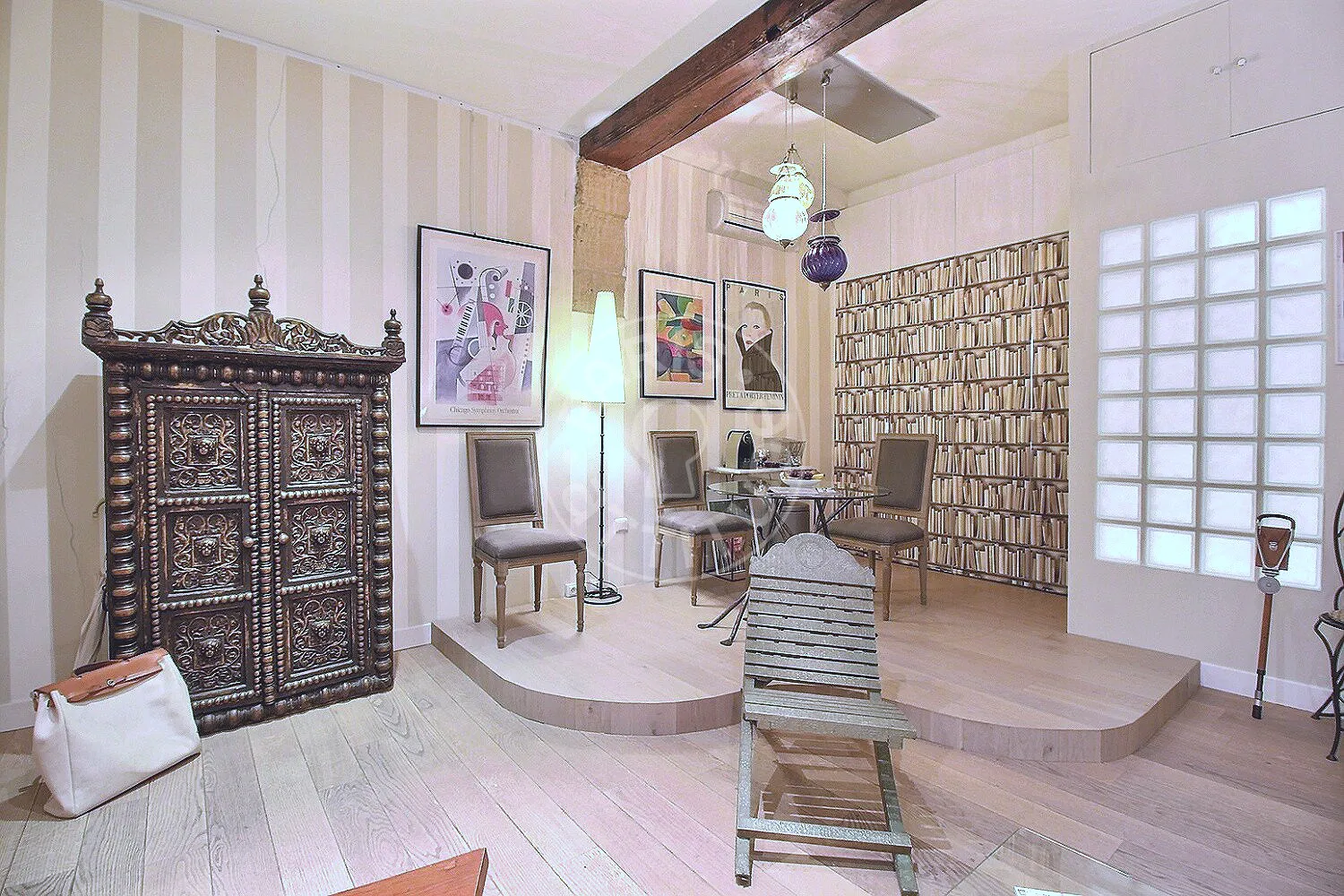 Appartement Rue du Grenier Saint-Lazare à Paris