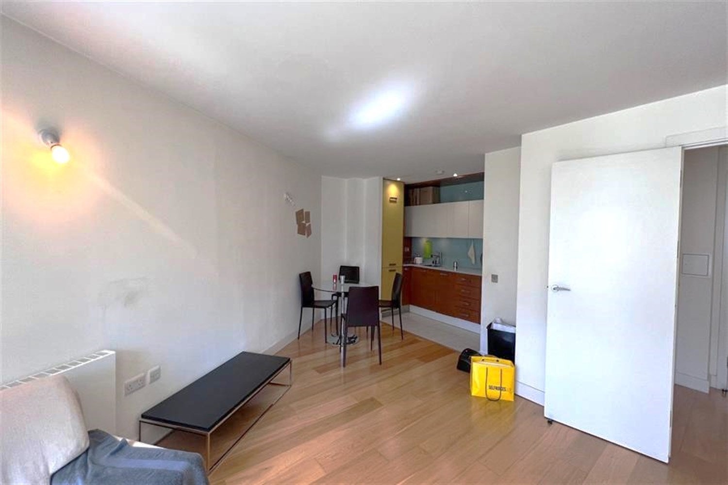 Flat Gifford Street in Greater London
