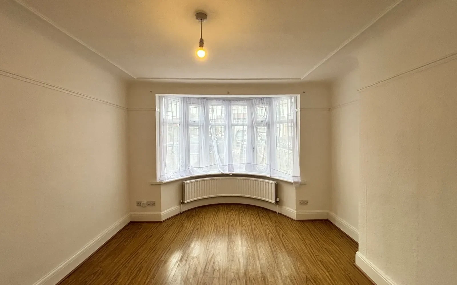House Drummond Drive in Greater London