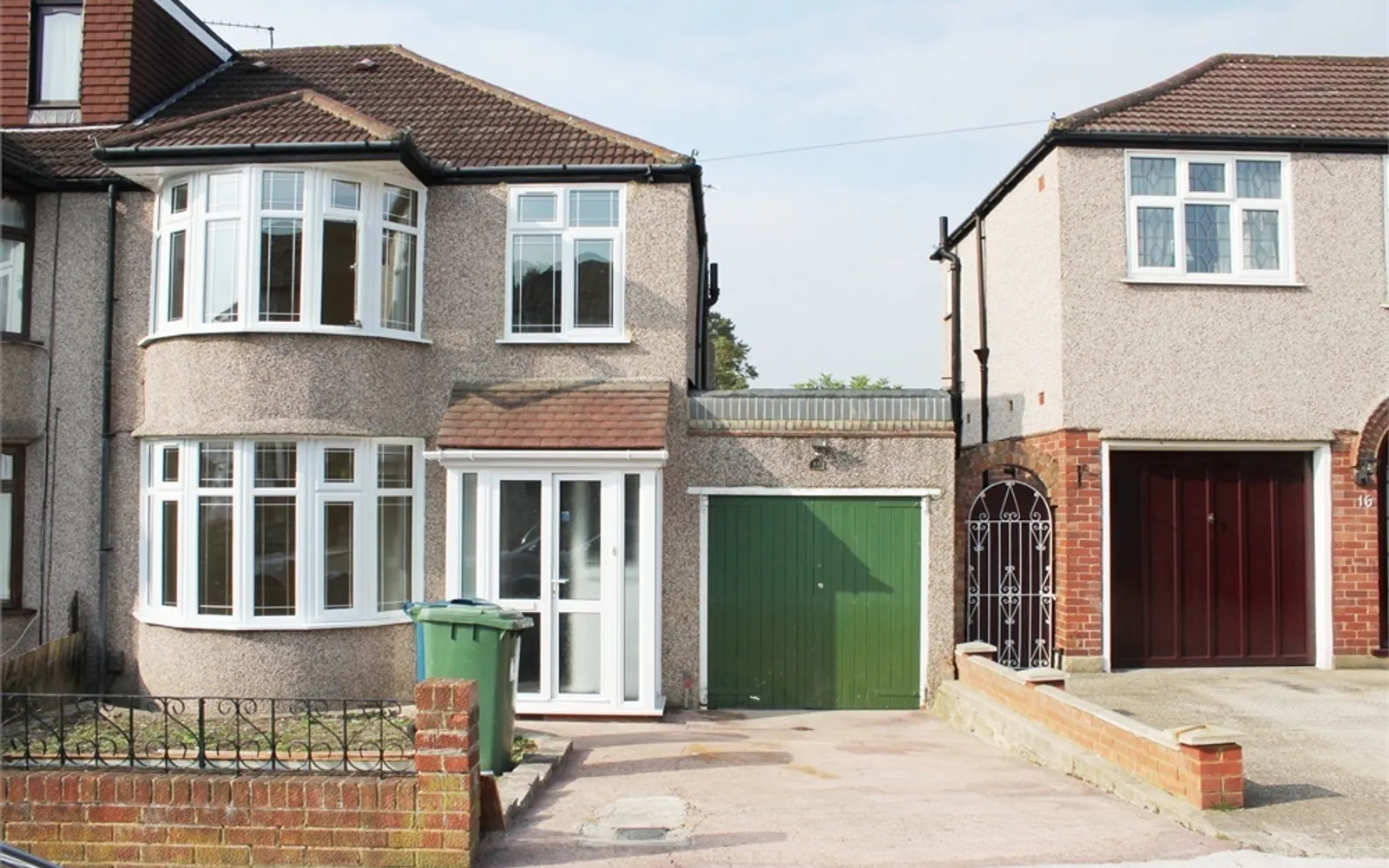 House Drummond Drive in Greater London