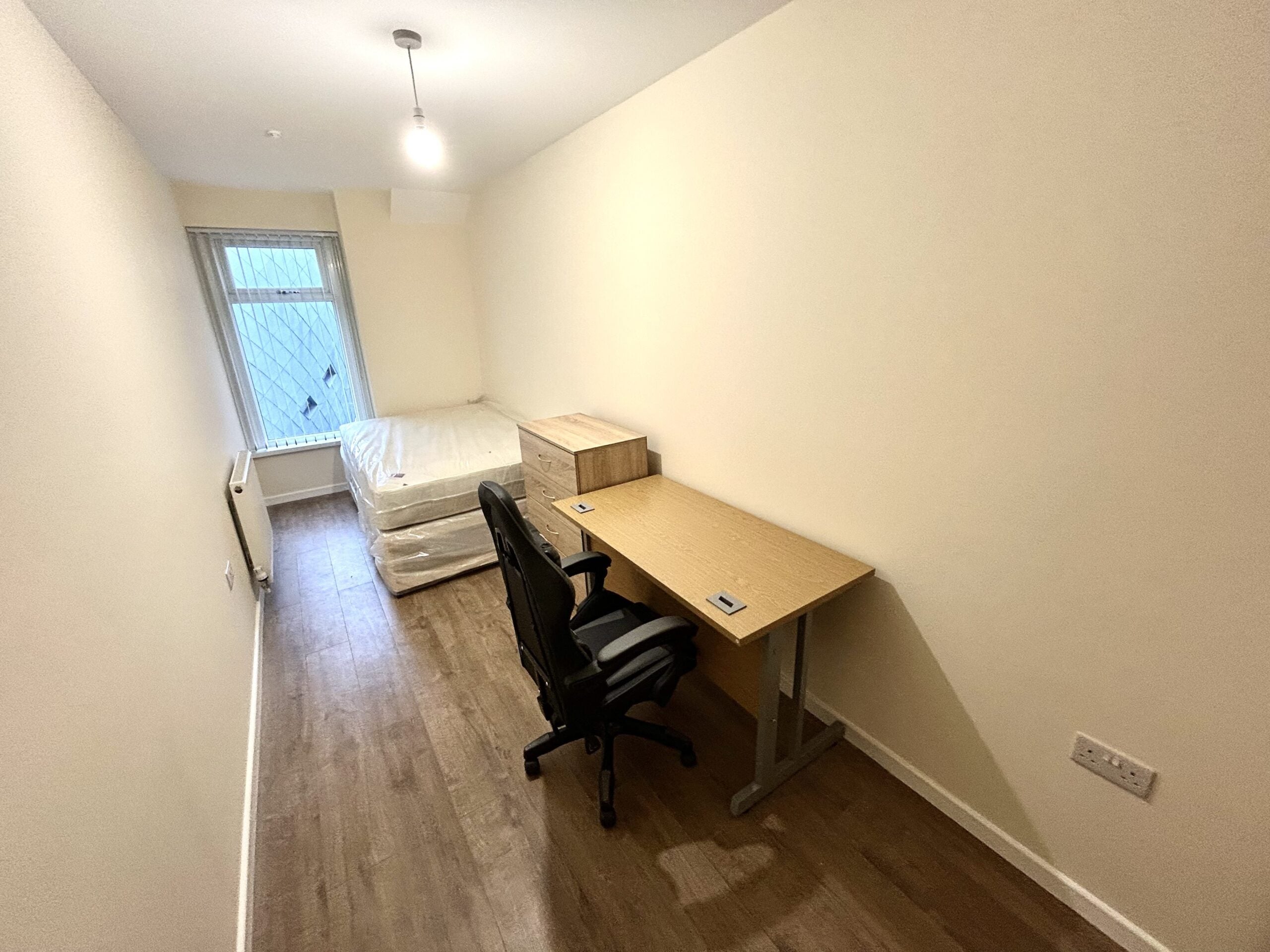 Flat Taff Street in Pontypridd