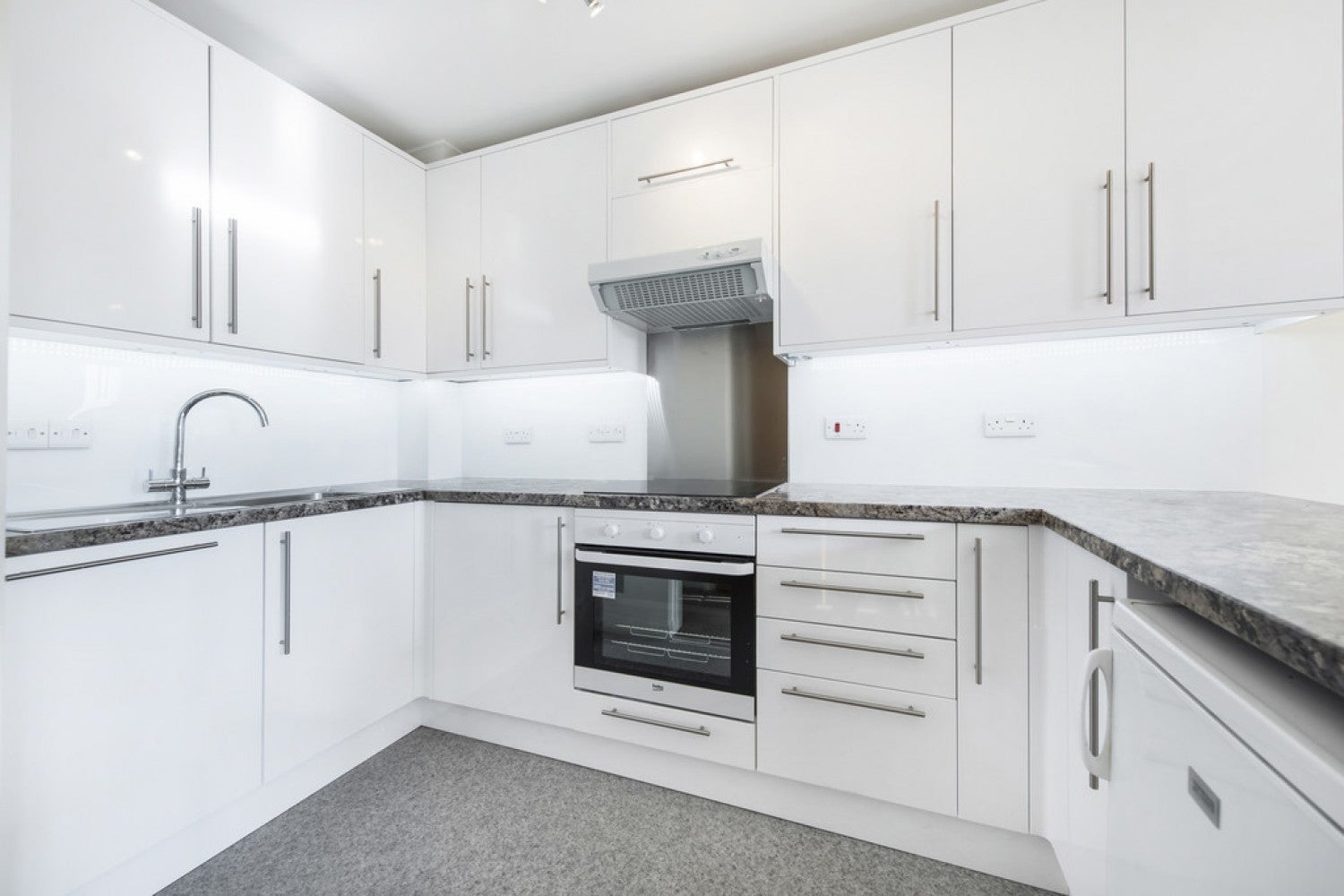 Flat Maltings Place in Greater London