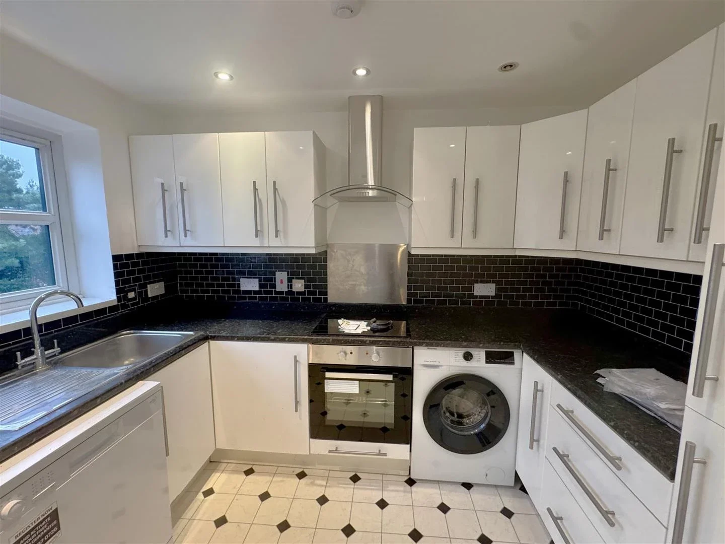 Flat The Ridgeway in Greater London