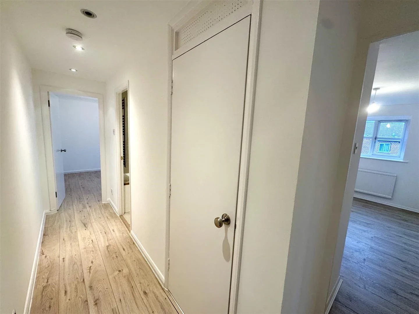 Flat The Ridgeway in Greater London
