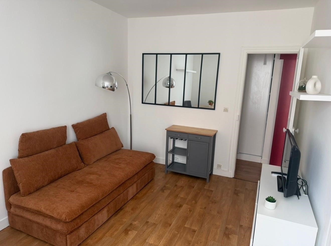 Flat Rue Jean Jaurès in Levallois-Perret