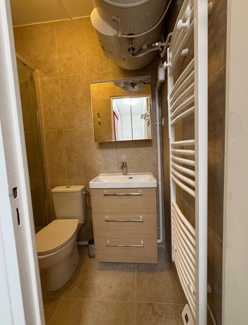Flat Rue Jean Jaurès in Levallois-Perret
