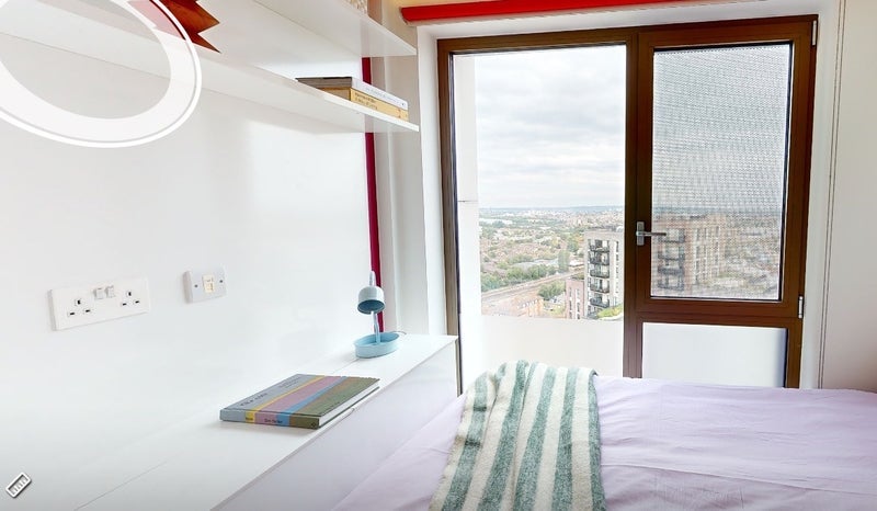 Room Fulton Road in Greater London