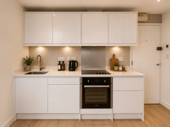 Flat Ewell Road in Greater London