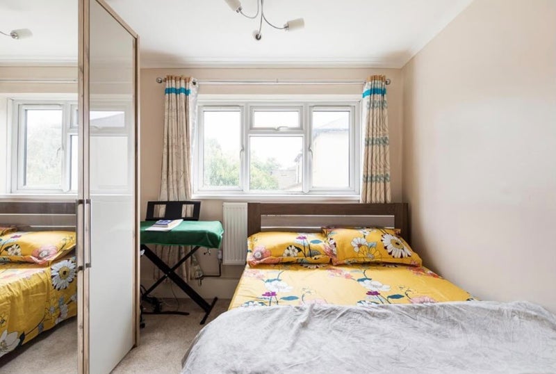 Flat Claremont Road in Greater London