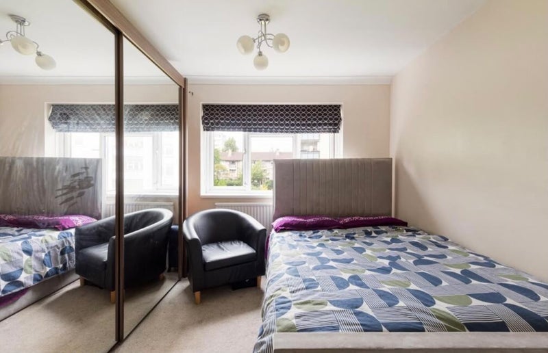 Flat Claremont Road in Greater London