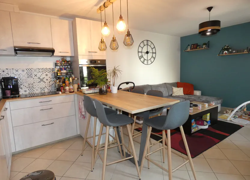 Flat Rue Raspail in Oullins-Pierre-Bénite
