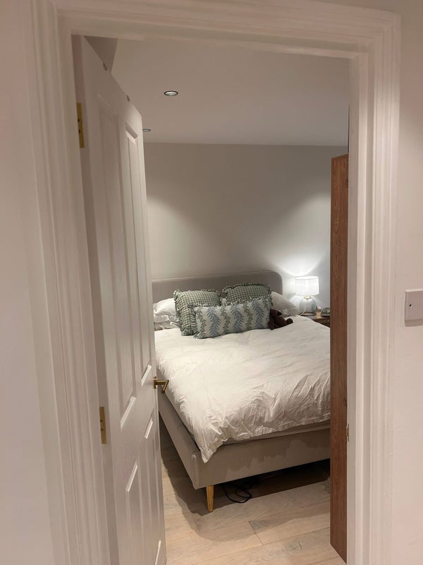 Room Alderbrook Road in Greater London